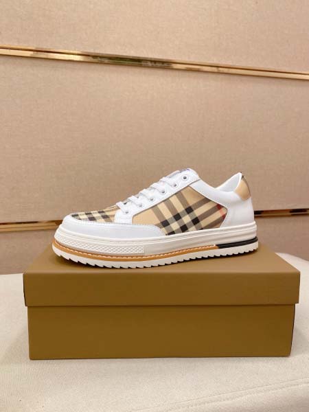 2026年7月18日入荷新品BURBERRYカジュアルシュー...