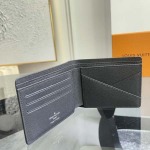 2026年7月19日入荷Louis VuittonM30295   Multiple  Taga  LV : 11.5 x 9.0 x 1.5 cm 高品質新作/誕生日プレゼント/XS工場
