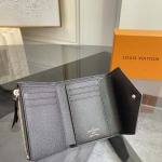 2026年7月19日入荷Louis VuittonM81557VICTORINE    Monogram  Monogram Reverse     size12 x 9.5 x 1.5cm高品質新作/誕生日プレゼント/XS工場