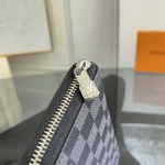 2026年7月19日入荷Louis VuittonZippy   M11611   Monogram 19.5 x 10. 高品質新作/誕生日プレゼント/XS工場