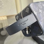 2026年7月19日入荷Louis VuittonP350M28835   LOCKER DOPP KIT   Locker Dopp Kit  Monogram  Monogram Shadow  高品質新作/誕生日プレゼント/XS工場