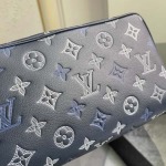 2026年7月19日入荷Louis VuittonP350M28835   LOCKER DOPP KIT   Locker Dopp Kit  Monogram  Monogram Shadow  高品質新作/誕生日プレゼント/XS工場