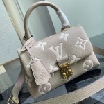 2026年7月19日入荷Louis Vuitton163c01M45978 Madeleine BB  Monogram Empreinte  Monogram  S-lock  Pochette Mtis  高品質新作/誕生日プレゼント/
