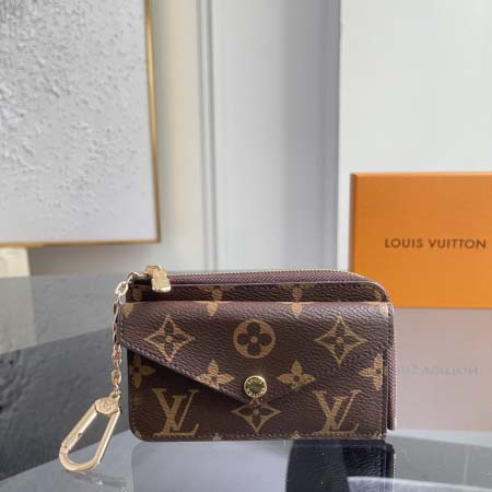 2026年7月19日入荷Louis Vuitton M694...