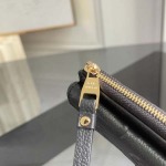 2026年7月19日入荷Louis VuittonM69421 Recto Verso  Monogram Emeinte  L 13.0 x 9.5 x 2.5 cm高品質新作/誕生日プレゼント/XS工場