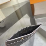 2026年7月19日入荷Louis VuittonM69171 Monogram Empreinte  Monogram 117.5cm高品質新作/誕生日プレゼント/XS工場