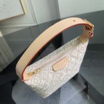 2026年7月19日入荷Louis VuittonM29879 mini moon  mini moon  monogram emreinte   cire  高品質新作/誕生日プレゼント/XS工場