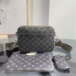2026年7月19日入荷Louis VuittonM28628  Trio  Monogram Eclipse  2000   25 x 18.5 x 高品質新作/誕生日プレゼント/XS工場