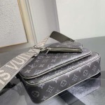 2026年7月19日入荷Louis VuittonM28628  Trio  Monogram Eclipse  2000   25 x 18.5 x 高品質新作/誕生日プレゼント/XS工場