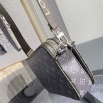 2026年7月19日入荷Louis VuittonM28628  Trio  Monogram Eclipse  2000   25 x 18.5 x 高品質新作/誕生日プレゼント/XS工場