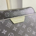 2026年7月19日入荷Louis VuittonM28628  Trio  Monogram Eclipse  2000   25 x 18.5 x 高品質新作/誕生日プレゼント/XS工場