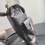 2026年7月19日入荷Louis VuittonM28633 Christopher  Monogram Eclipse 38x44x1 高品質新作/誕生日プレゼント/XS工場