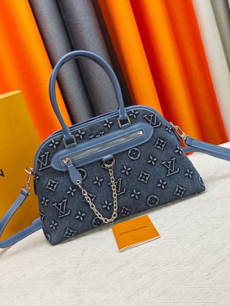 2026年8月8日入荷ヴィトンバッグM15208 M25774Ever More PMMonogram202528x18x12cm人気の新作/誕生日プレゼント/ZC工場