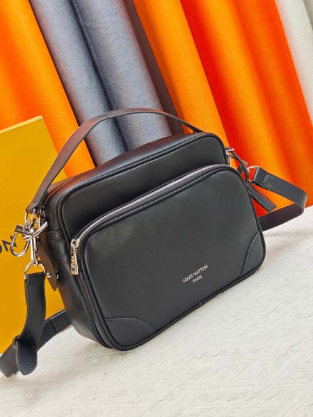 2026年8月8日入荷ヴィトンバッグM27999  Nil XL LV Blason 37 x 26 x 19 (CM)人気の新作/誕生日プレゼント/ZC工場