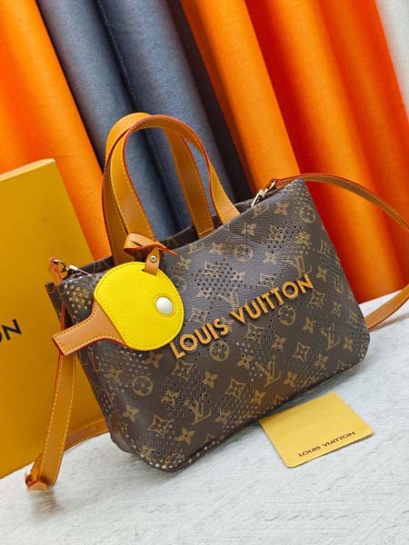 2026年8月8日入荷ヴィトンバッグM13940 PHARREL and NIGO collections Shopper  Louis Vuitton  Maison Fonde En 4   25x19x11  Musketon人気の新