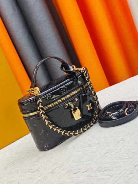 2026年8月8日入荷ヴィトンバッグM47125 M28334 M26097  Vanity Chain Pouch LV:19.0 x 11.5 x 6.5 CM人気の新作/誕生日プレゼント/ZC工場