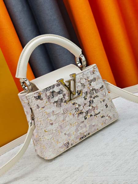 2026年8月8日入荷ヴィトンバッグM27322  []LV CapucinesEmpreinte+LVlogo+21-14-8人気の新作/誕生日プレゼント/ZC工場