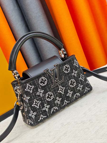 2026年8月8日入荷ヴィトンバッグM26347   LV Mirage  Capucines Nano  Exceptionals  Taurillon Monogram  LV 22x12x 8(CM)人気の新作/誕生日プレゼント/ZC