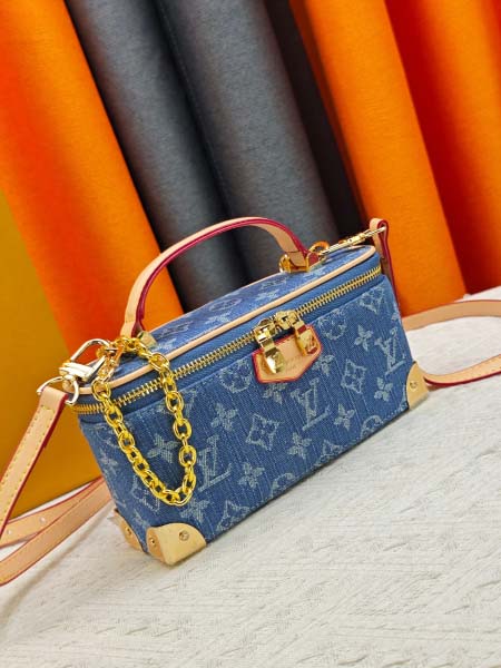 2026年8月8日入荷ヴィトンバッグM29548 LV Onthego BBMonogram+OK   2011人気の新作/誕生日プレゼント/ZC工場