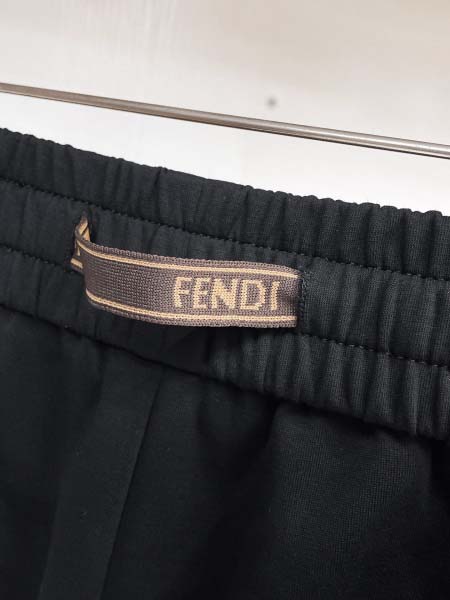 2026年8月19日入荷新作Fendiスラックス高品質★ファッション/誕生日プレゼント/贈り物/DM工場