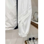 2026年8月7日入荷秋冬新作Pradaジャケット高級品/LD工場