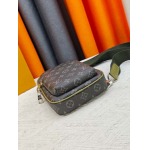 2026年8月8日入荷ヴィトンバッグM11703 M25891 M47137  M15078 M13963 M14953  Avenue  Monogram Eclipse 16 x 33 x 5.7CM 人気の新作/誕生日プレゼント/ZC