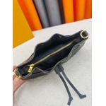 2026年8月8日入荷ヴィトンバッグM29537 Nano Frivole  No Monogram  VVN :24 x 13 x 8 (CM)人気の新作/誕生日プレゼント/ZC工場