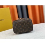 2026年8月8日入荷ヴィトンバッグ M46581  NONO BB MonogramNeoonoBBNeonoAirPodiPhone20 x 20 x 13 cm   人気の新作/誕生日プレゼント/ZC工場