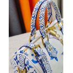 2026年8月8日入荷ヴィトンバッグSPEEDY BANDOULIRE 25   M23073  M22987 Speedy Bandoulire   Giant Monogram   25*19*15人気の新作/誕生日プレゼント/ZC工場