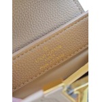 2026年8月8日入荷ヴィトンバッグM29498  CapucinesEastWest MonogramDaydreamTaurillon  :22128cm人気の新作/誕生日プレゼント/ZC工場