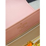2026年8月8日入荷ヴィトンバッグM29498  CapucinesEastWest MonogramDaydreamTaurillon  :22128cm人気の新作/誕生日プレゼント/ZC工場