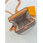 2026年8月8日入荷ヴィトンバッグM29326  Milk  Monogram :12 x 22 x 10 (CM)人気の新作/誕生日プレゼント/ZC工場
