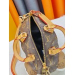 2026年8月8日入荷ヴィトンバッグM26982 163 Pooch Bag Monogram LV Lovers  Pharrell Williams 18.0 x 28.0 x 19.0 CM  Monogram   人気の新作/誕生日