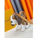 2026年8月8日入荷ヴィトンバッグM26982 163 Pooch Bag Monogram LV Lovers  Pharrell Williams 18.0 x 28.0 x 19.0 CM  Monogram   人気の新作/誕生日