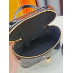 2026年8月8日入荷ヴィトンバッグM47125 M28334 M26097  Vanity Chain Pouch LV:19.0 x 11.5 x 6.5 CM人気の新作/誕生日プレゼント/ZC工場