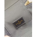 2026年8月8日入荷ヴィトンバッグM47125 M28334 M26097  Vanity Chain Pouch LV:19.0 x 11.5 x 6.5 CM人気の新作/誕生日プレゼント/ZC工場