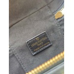 2026年8月8日入荷ヴィトンバッグM47125 M28334 M26097  Vanity Chain Pouch LV:19.0 x 11.5 x 6.5 CM人気の新作/誕生日プレゼント/ZC工場
