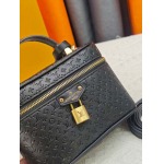 2026年8月8日入荷ヴィトンバッグM47125 M28334 M26097  Vanity Chain Pouch LV:19.0 x 11.5 x 6.5 CM人気の新作/誕生日プレゼント/ZC工場
