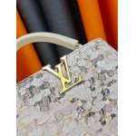 2026年8月8日入荷ヴィトンバッグM27323  []LV CapucinesEmpreinte+LVlogo+27 -18- 9人気の新作/誕生日プレゼント/ZC工場