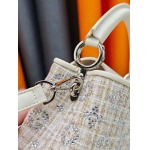 2026年8月8日入荷ヴィトンバッグM26347   LV Mirage  Capucines Nano  Exceptionals  Taurillon Monogram  LV 22x12x 8(CM)人気の新作/誕生日プレゼント/ZC
