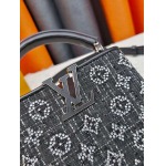 2026年8月8日入荷ヴィトンバッグM26346   LV Mirage  Capucines Nano  Exceptionals  Taurillon Monogram  LV 21x14x 8(CM)人気の新作/誕生日プレゼント/ZC