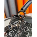 2026年8月8日入荷ヴィトンバッグM26346   LV Mirage  Capucines Nano  Exceptionals  Taurillon Monogram  LV 21x14x 8(CM)人気の新作/誕生日プレゼント/ZC