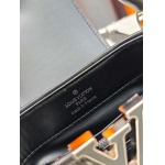2026年8月8日入荷ヴィトンバッグM26346   LV Mirage  Capucines Nano  Exceptionals  Taurillon Monogram  LV 21x14x 8(CM)人気の新作/誕生日プレゼント/ZC
