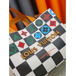 2026年8月8日入荷ヴィトンバッグM13940 PHARREL and NIGO collections Shopper  Louis Vuitton  Maison Fonde En 4   25x19x11  Musketon人気の新
