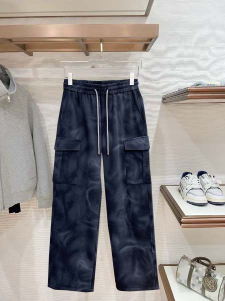 2026年8月19日入荷新作Louis Vuittonスラッ...