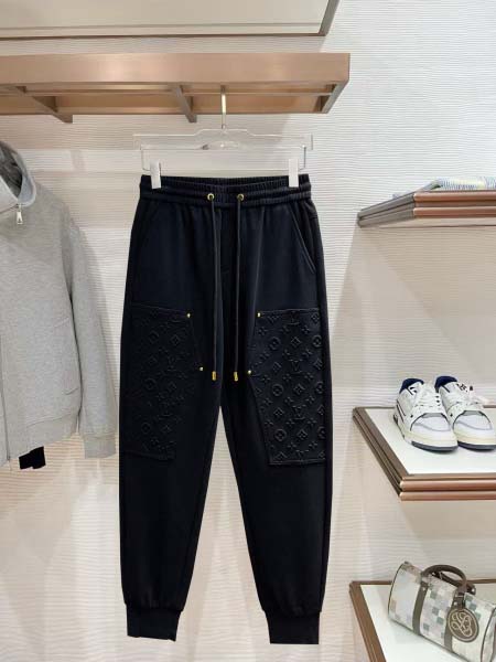 2026年8月19日入荷新作Louis Vuittonスラッ...