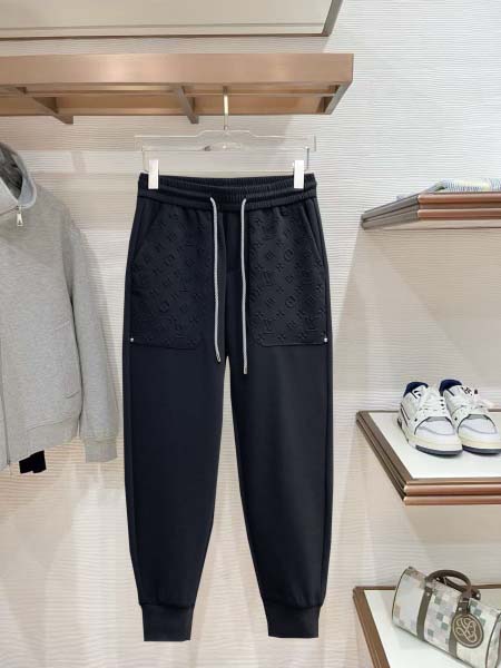 2026年8月19日入荷新作Louis Vuittonスラッ...