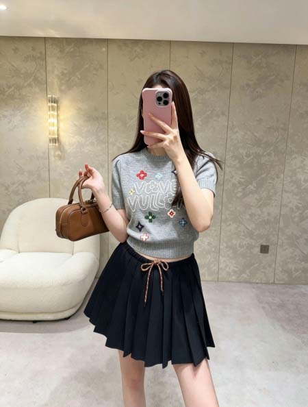 2026年10月8日入荷秋冬新作Louis Vuitton半袖 tシャツ女性用ファッション/誕生日プレゼント/贈り物 can工場