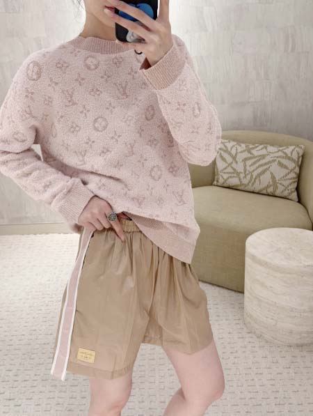 2026年10月8日入荷秋冬新作Louis Vuittonニットのセーター女性用ファッション/誕生日プレゼント/贈り物 can工場