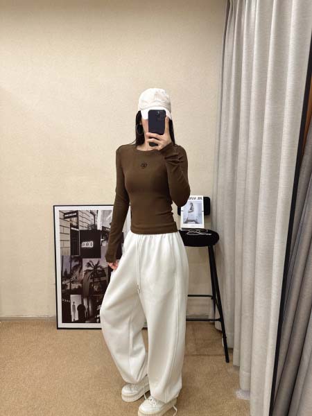 2026年10月14日入荷秋冬新作Chanel長袖女性用ファッション/誕生日プレゼント/贈り物 can工場